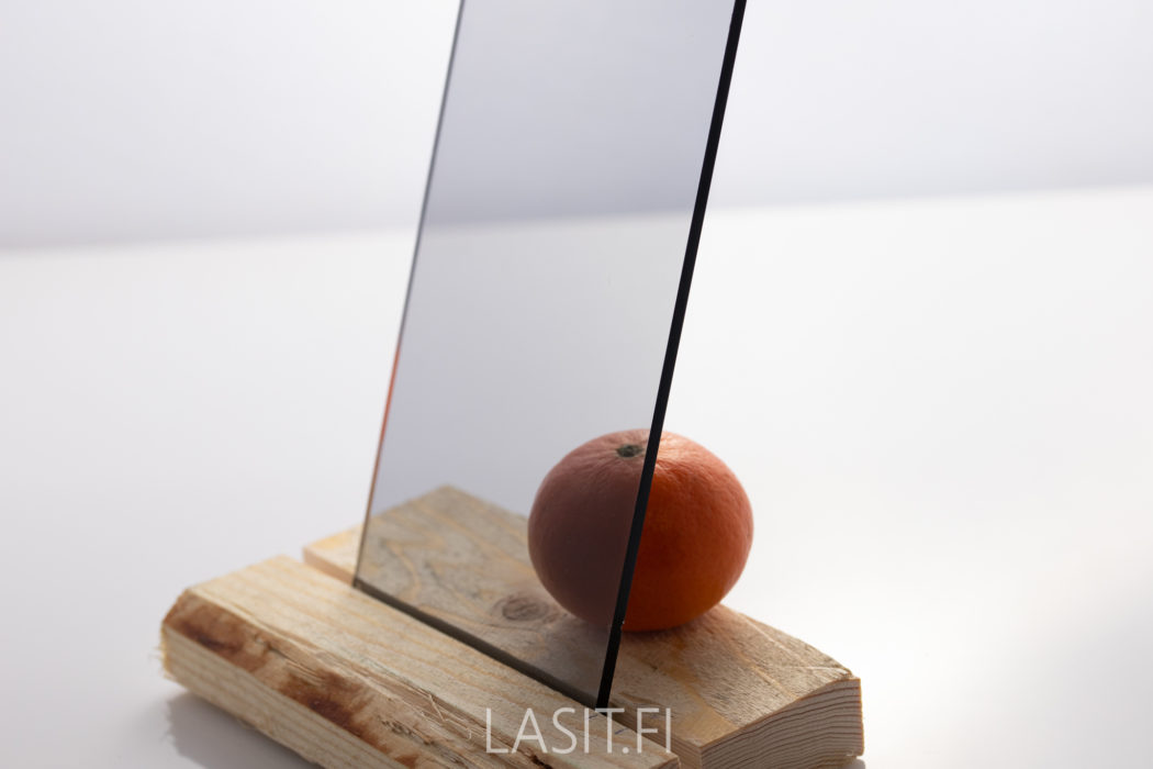 4mm Antisun Harmaa karkaistu lasi 911x1764 mm