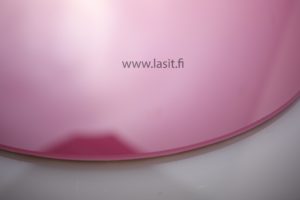 optiwhite, karkaistu lasi, taustamaalattu lasi, lasilevy pöydän päälle MODERNI LASIKAUPPA www_lasit_fi